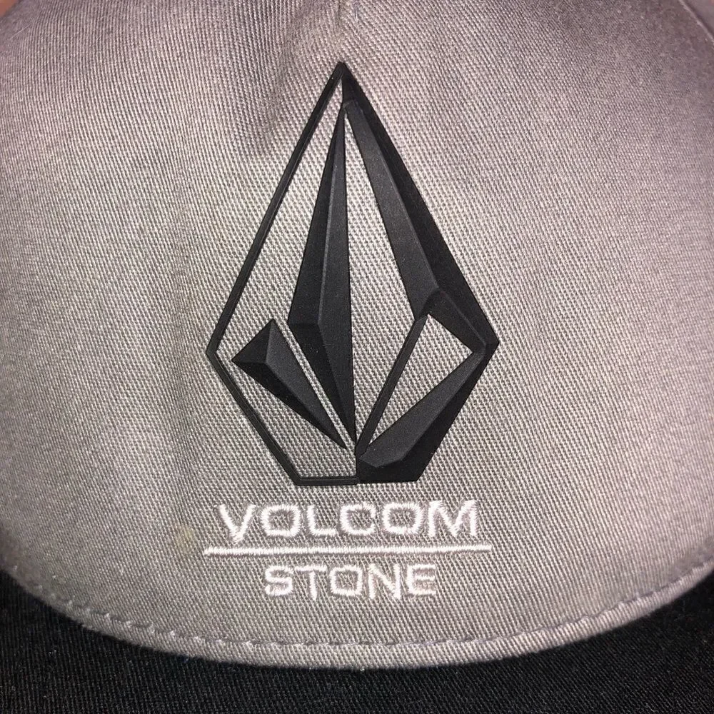 Volcom minor scuff